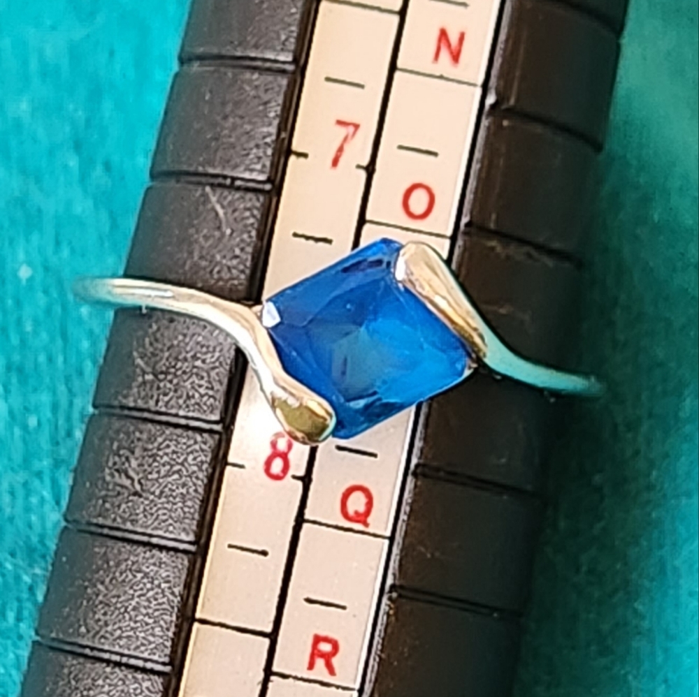 Bright Blue Square 🟦 Ring 💍 - Picture 2 of 5